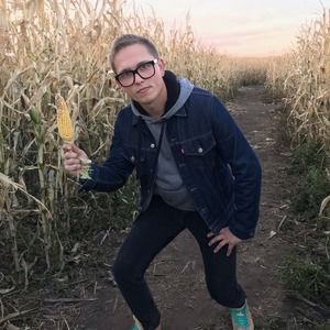 Meet your Posher, Eric